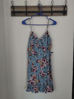 Size Medium, Brand New, Blue Floral Dress