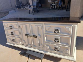 Vintage dresser