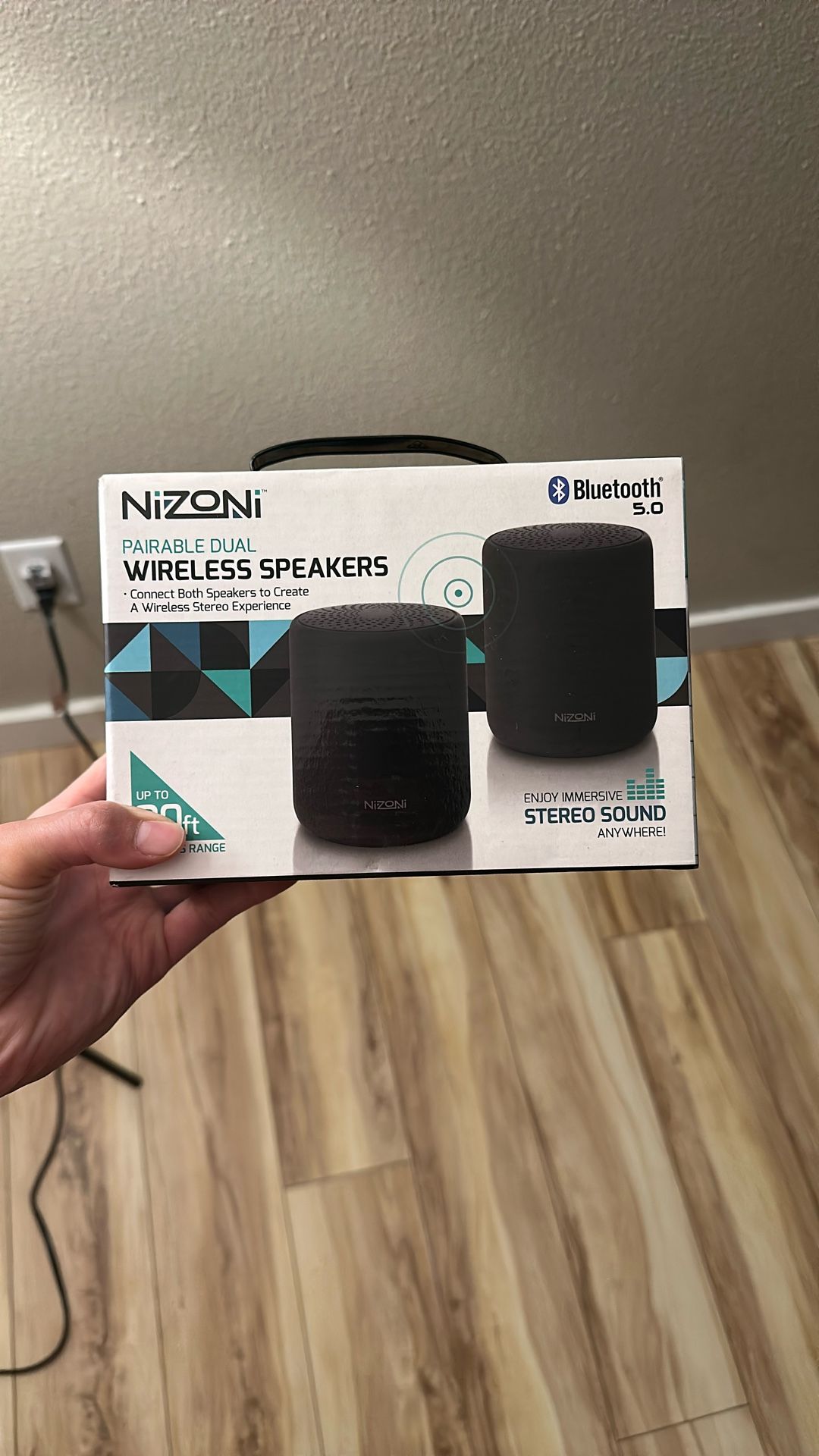 Nizoni Pairable Dule Wireless Speakers