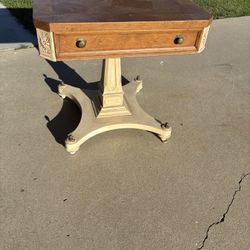 Traditional wood accent table / end table with drawer (pedestal base)