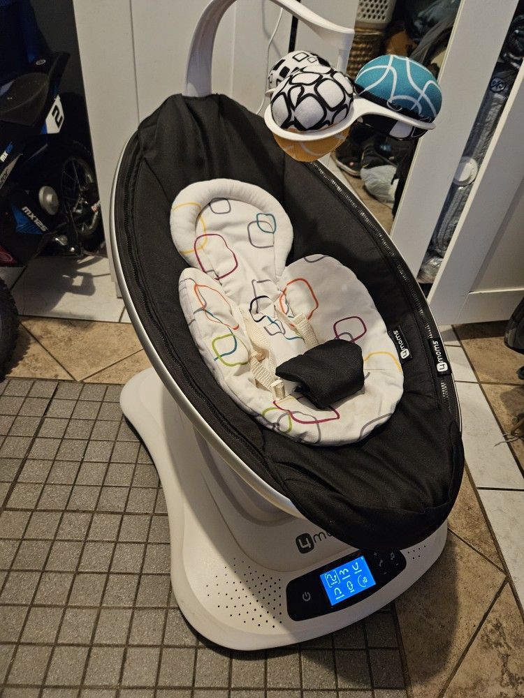 Baby Rocker 4moms Mamaroo Clean Everything Works