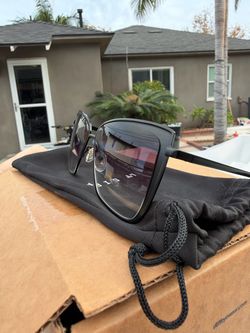 DIFF glasses (read desc)