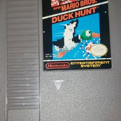 Super Mario Bros. / Duck Hunt  (Nintendo, 1985)