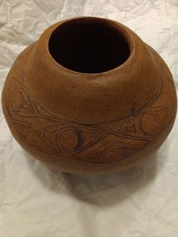 Jen L ? American Indian signed pottery vessel