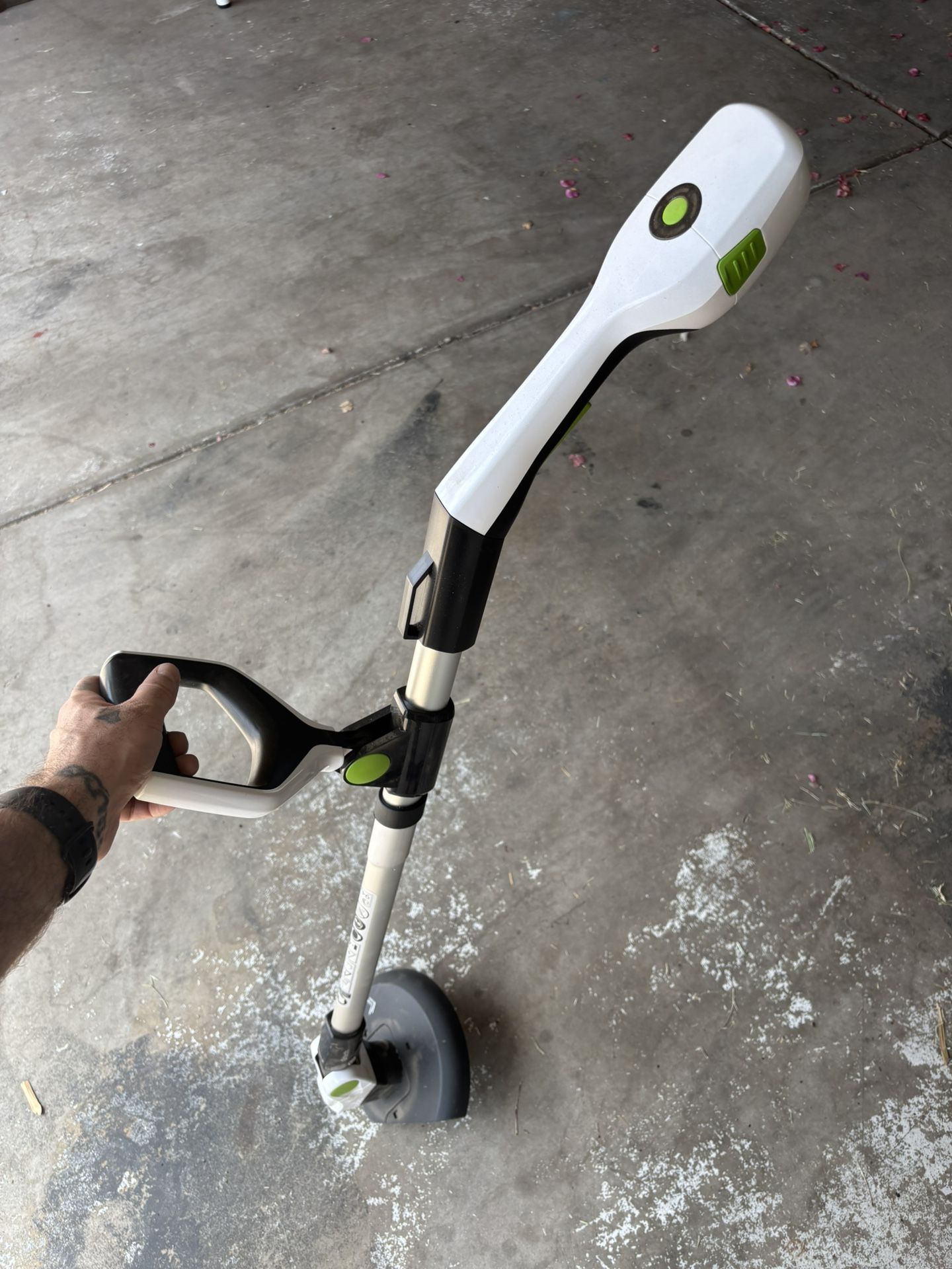 Battery Powered Weed Whacker