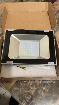 LAMARA LES 50W( 5,000 LUMENES NUEVA!!)