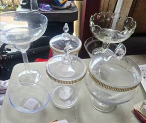 Plastic contailers used for candy bar