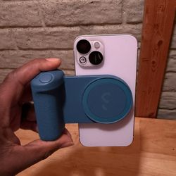 Shiftcam SnapGrip Mobile Phone Creator Grip and Battery Pack