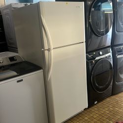 Frigidaire Refrigerator With Top Freezer