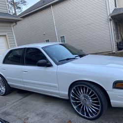 Crown Victoria 