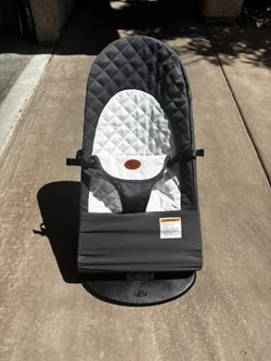 Momm Hug Baby Bouncer