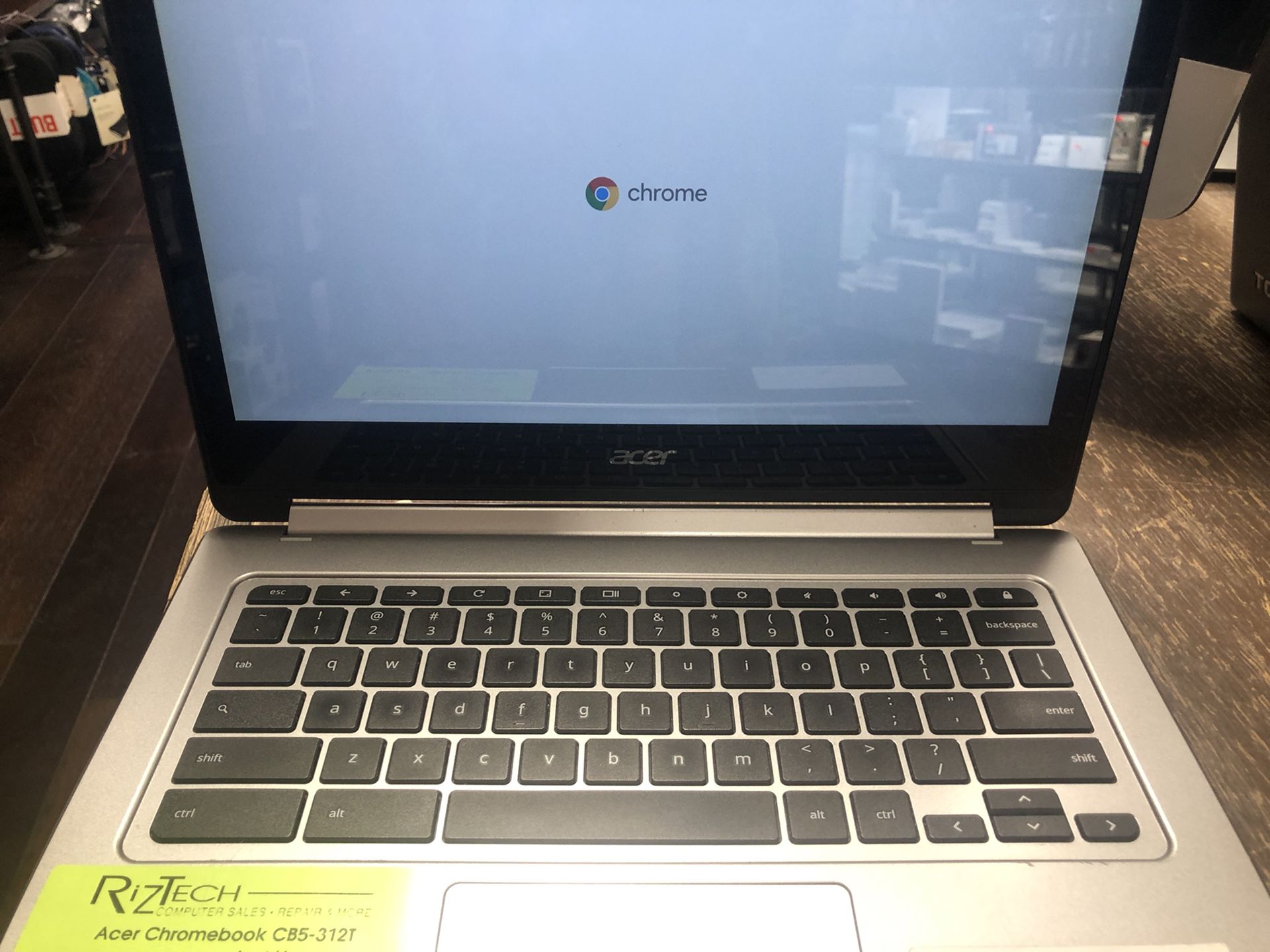 ACER Chromebook CB5-312T R13 Touchscreen Chromebook that folds in half to be a tablet