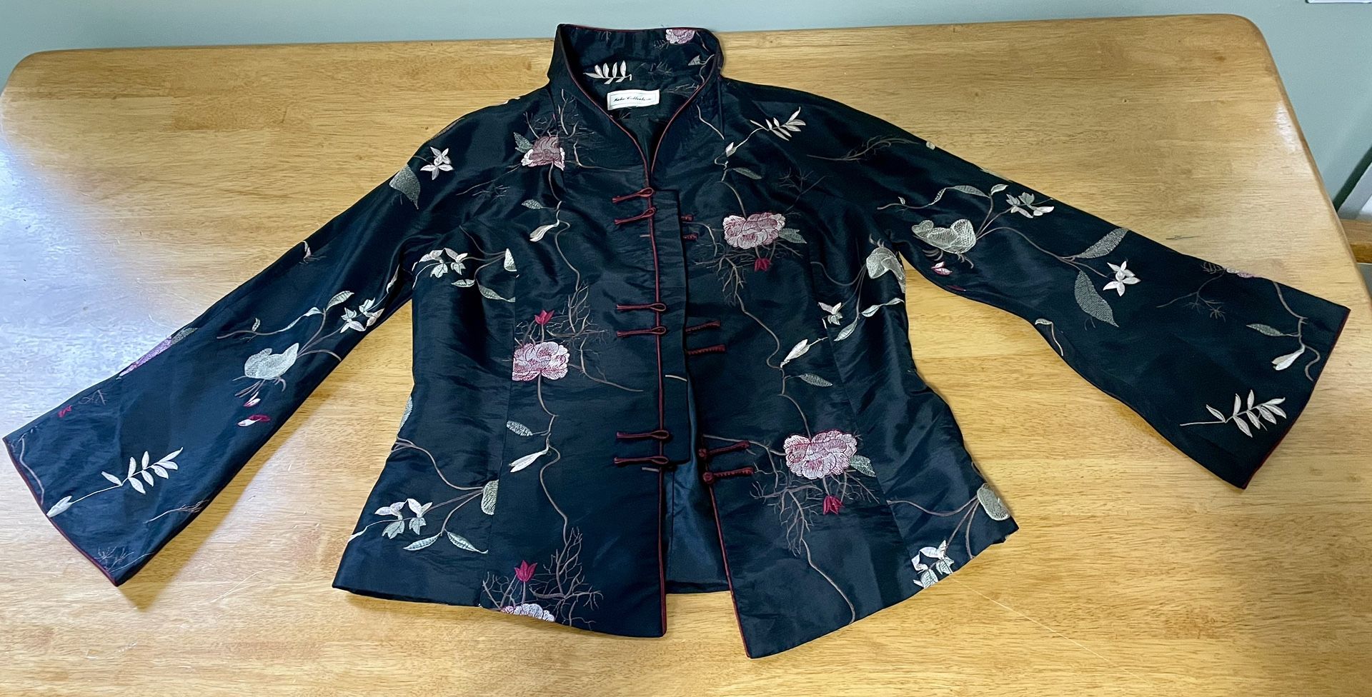 VTG Keke Collection Asian Silk Jacket Sz L. Bell sleeve Floral Embroidery button