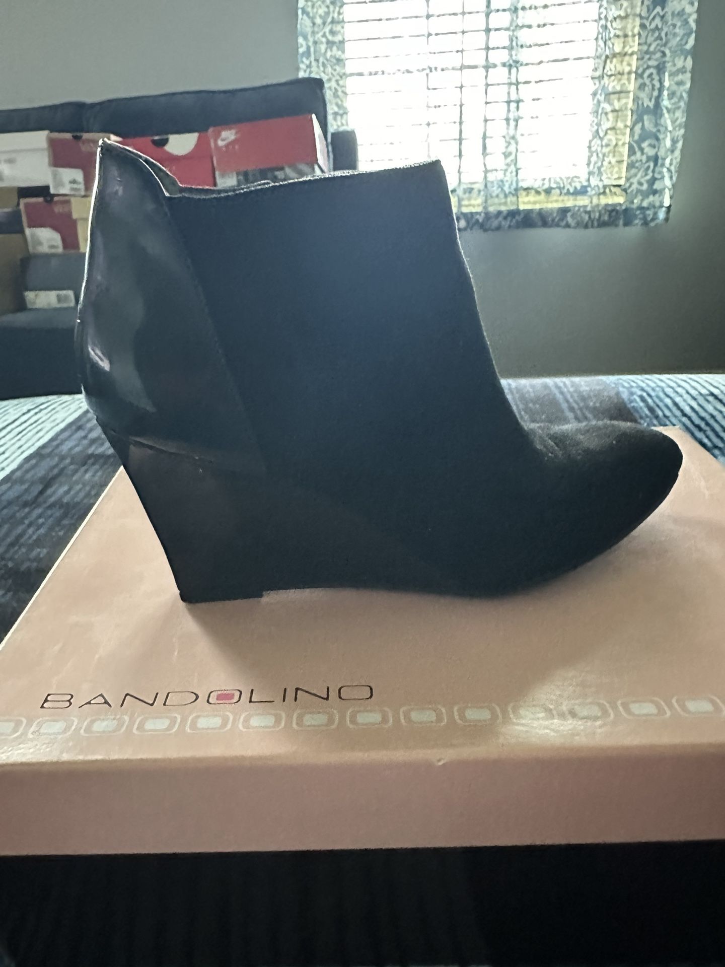 Bandolino Wedged Booties Size 8