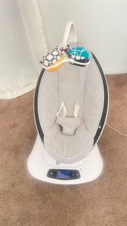 4 Moms Mama Roo Baby swing