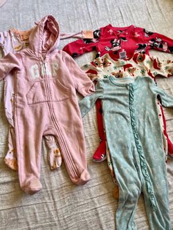 Baby onesies, size 6-12 months