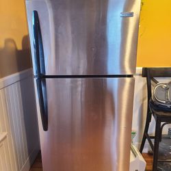  Stainless Steel Frigidaire( In really Good Condition )