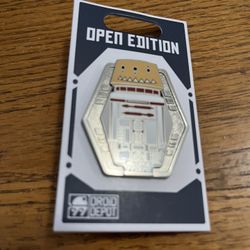 Disney Star Wars Trading Pin.  Brand new on original card.  Smoke free home 