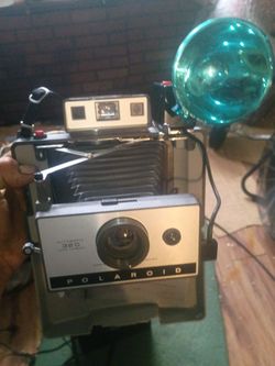 Polaroid 320 land camera