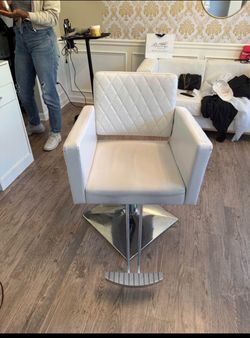 White Quilted Salon Styling Chair