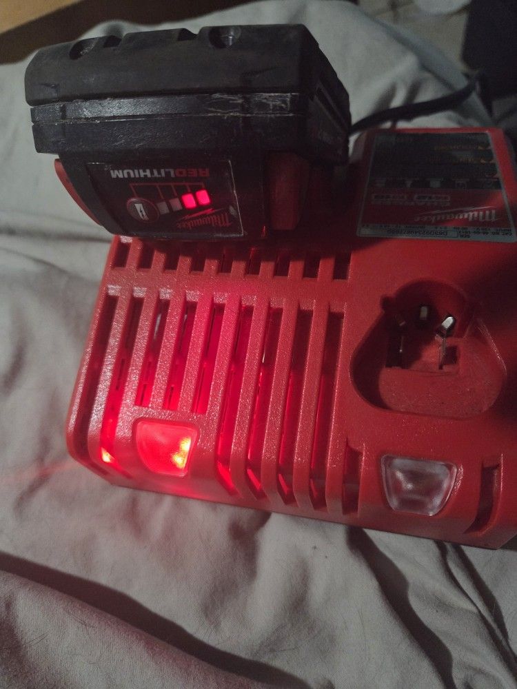 M18 2.0 Battery And Charger