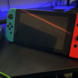 Nintendo Switch 