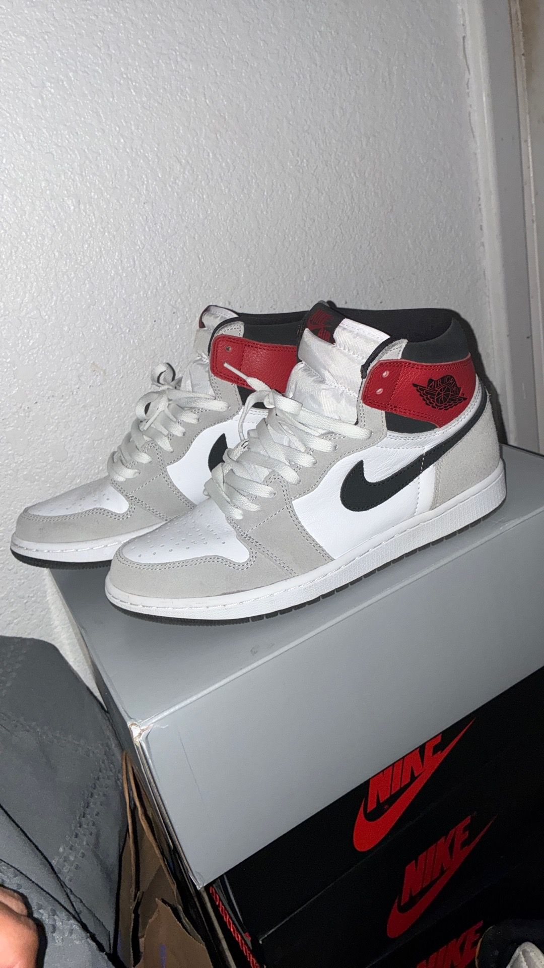 Light smoke 1s