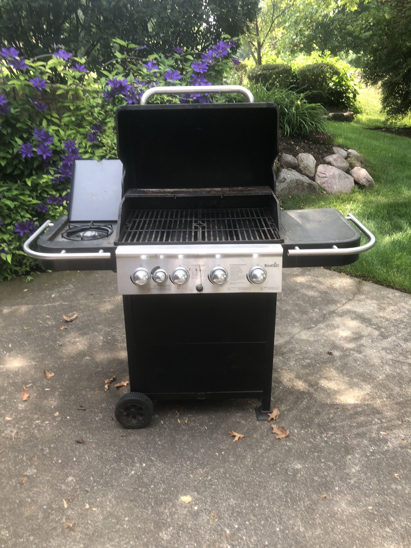 Char Broil 4 Burner With 4 New Flame Tamers And Side Burner Gas Grill With Propane Tank And