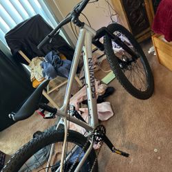 Bran new schwinn axum sport 27.5 S frame tags on