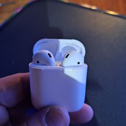 Apple Airpods 2nd Gena.