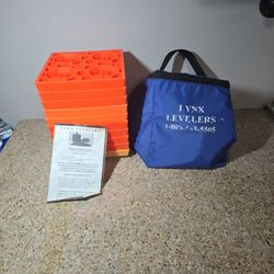 Lynx Levelers With Carrying Case 10 Levelers Clean