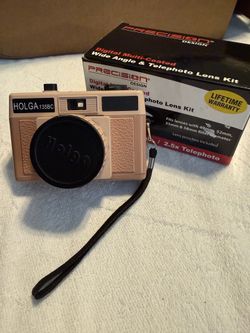 HOLGA 135BC 35mm camera and free lens kit for DLSR’s.