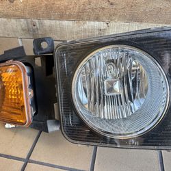 2003-2010 HUMMER H3 HEADLIGHT PASSANGER SIDE