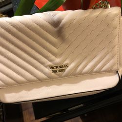 Victoriaβ Secret Purse!*