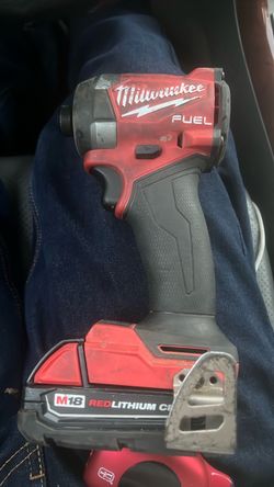 Milwaukee M18 Fuel Impact Driver with Battery