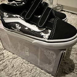 Disney vans toddler Size 10