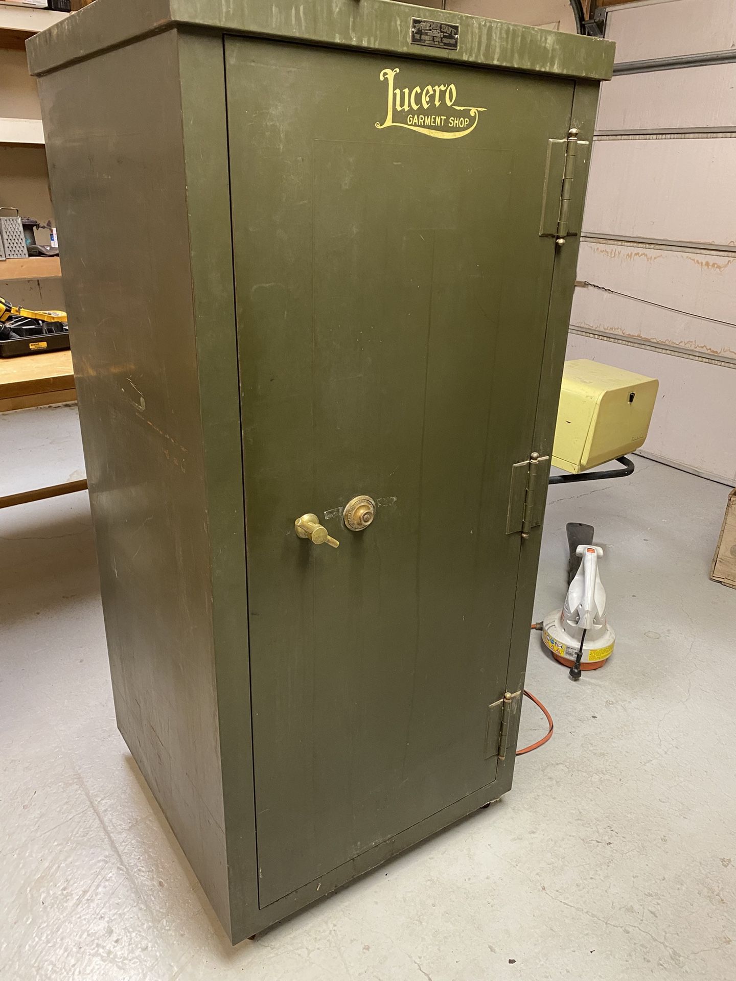 Vintage Large Vault