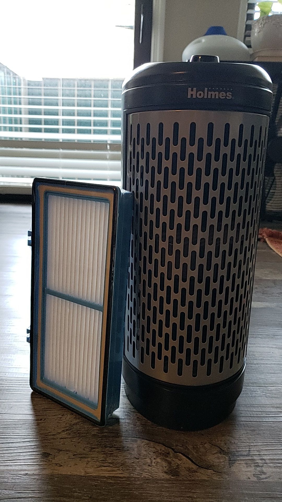 HOLMES AIR PURIFIER