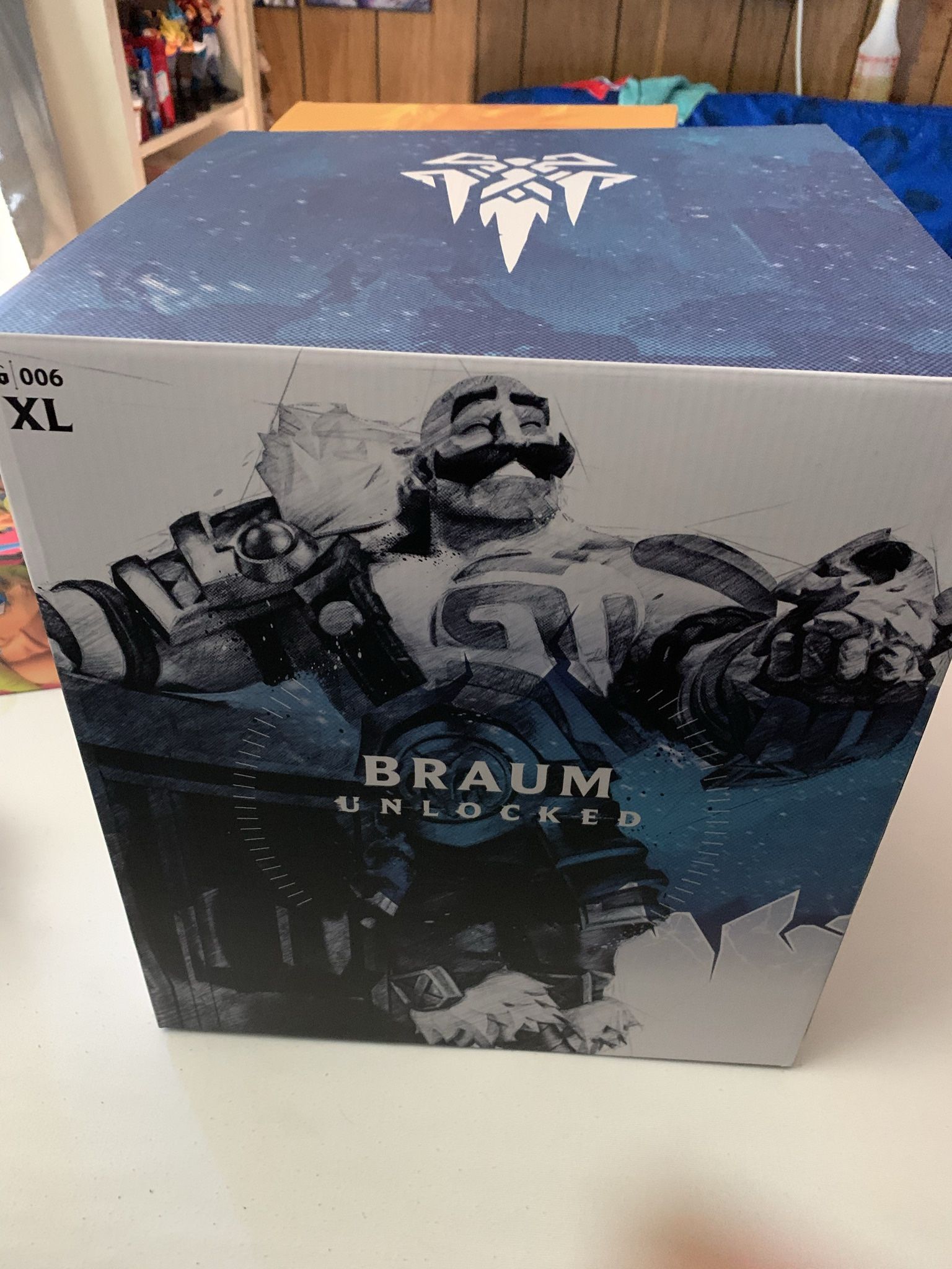Braum Statue