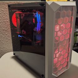 Gaming PC With Accessories