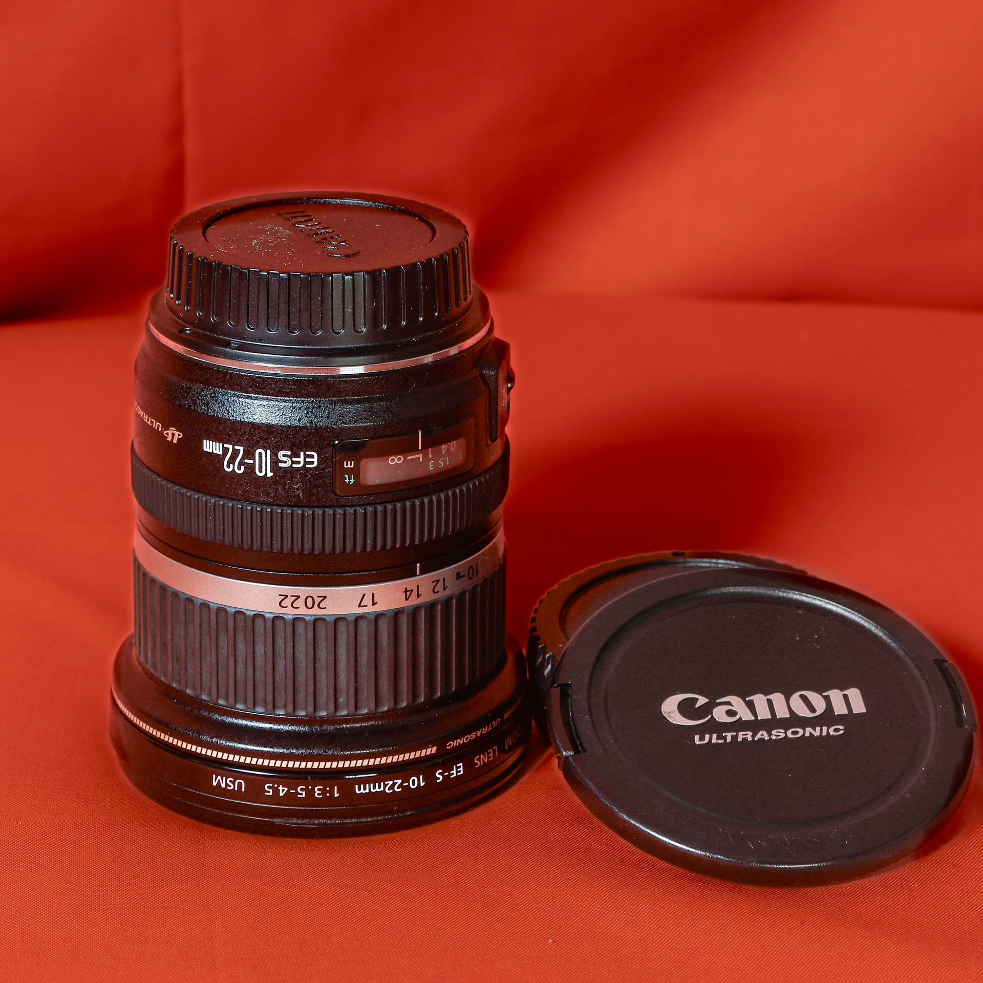 Canon 10-22mm USM fish eye zoom lens