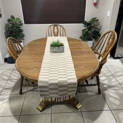 Dining table & chairs