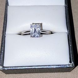 Brilliance Ring 2.9 Grams TW Size 7.25