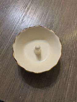 Vintage Lennox ring holder