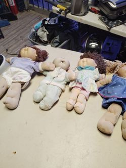 Four Cabbage patch girl dolls