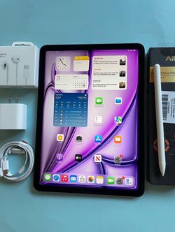 Apple IPad Air 11” ( M2 chip / 2024  Model) 128GB  with pen, keyboard case & Accessories
