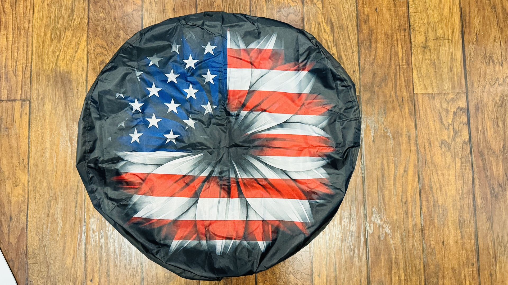 Delerain USA Flag Flower Spare Tire Cover