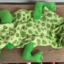 Dog Costume Fits M Frog just $5 xox 