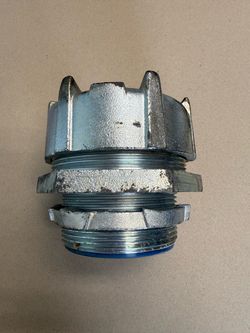 3” liquid tight conduit fitting. Steel/Iron