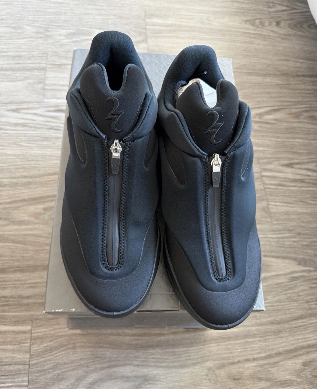Converse Shai 001 Charm Black Size 9